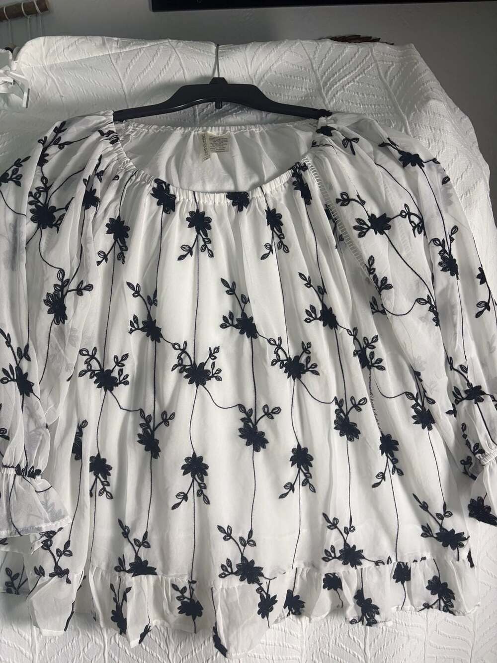 Forgotten Grace Blouse Size 1X White Black Embroidered Floral Boho Top